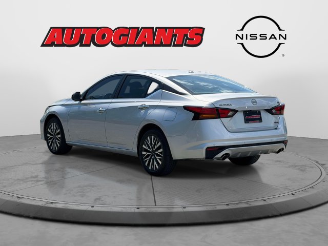 Used 2024 Nissan Altima 2.5 SV w/ SV Premium Package AWD/4WD image 7