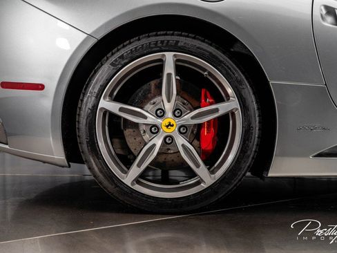 Used 2014 Ferrari California image 27