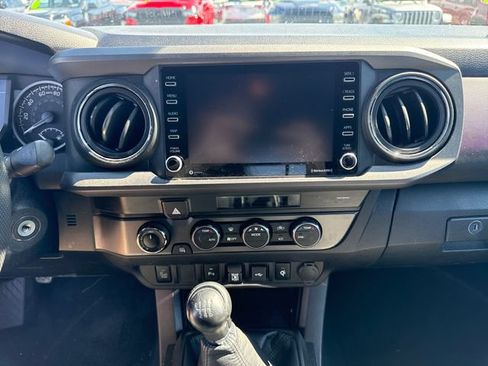 Used 2021 Toyota Tacoma TRD Off-Road w/ Technology Package AWD/4WD image 29