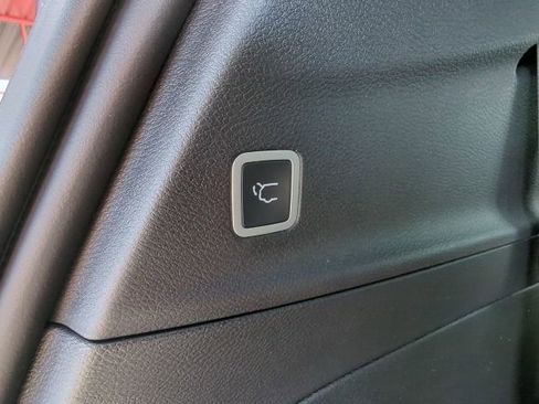 New 2026 Chrysler Pacifica Select image 13