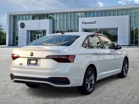 Certified 2022 Volkswagen Jetta SE FWD image 6