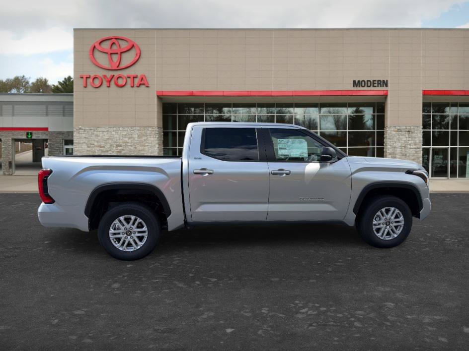 New 2026 Toyota Tundra SR5 w/ SR5 Premium Package AWD/4WD image 8