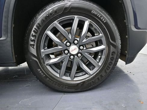 Used 2018 GMC Acadia SLT AWD/4WD image 6
