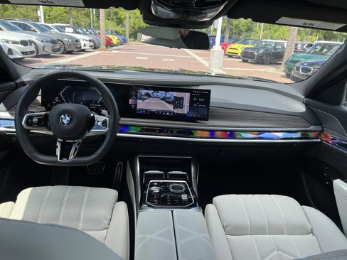 Certified 2025 BMW 740i RWD image 29