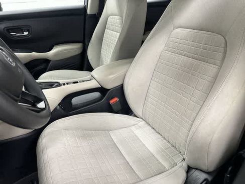 Used 2024 Honda HR-V LX image 10