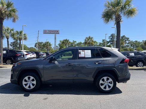 Used 2022 Toyota RAV4 LE AWD/4WD image 7