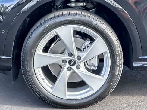 New 2025 Audi Q5 Premium Plus image 25