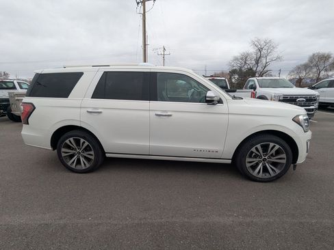 Used 2020 Ford Expedition Platinum image 2