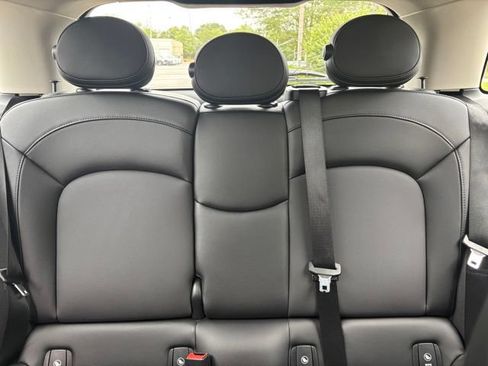 Used 2018 MINI Cooper 4-Door Hardtop FWD image 28