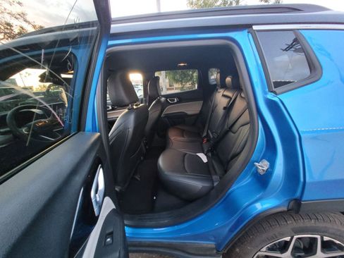 Used 2025 Jeep Compass Limited image 9