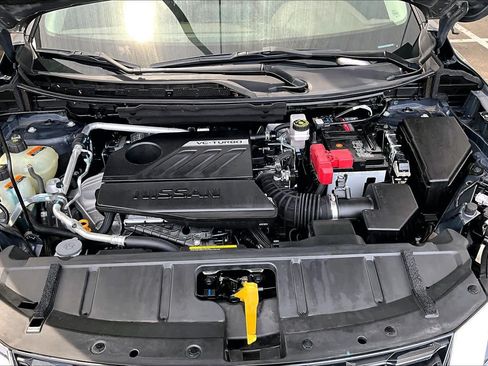 Used 2023 Nissan Rogue SV FWD image 32