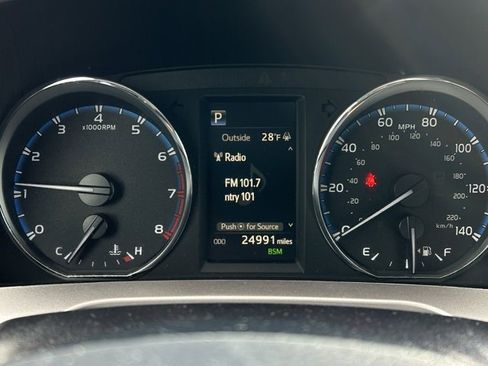 Used 2018 Toyota RAV4 Limited image 33