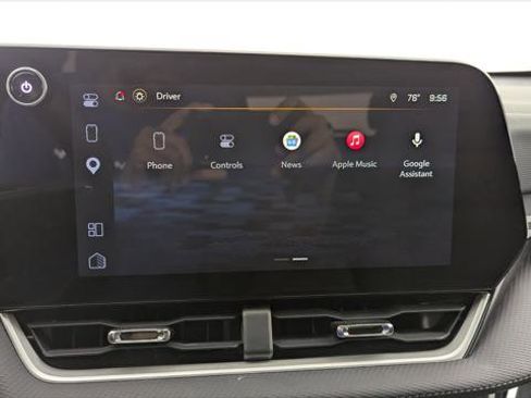 Used 2026 Chevrolet Equinox LT FWD image 29