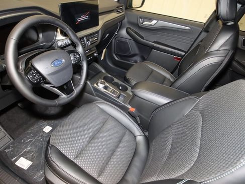 Certified 2024 Ford Escape SE image 57