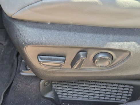 Used 2024 Toyota Sienna XLE w/ XLE Plus Package AWD/4WD image 12