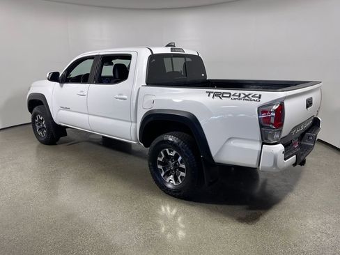 Certified 2021 Toyota Tacoma TRD Off-Road w/ Technology Package AWD/4WD image 5
