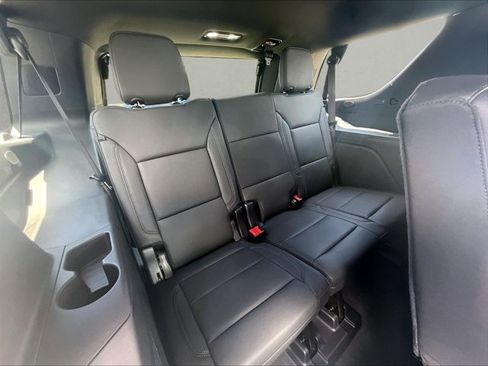 Used 2025 Chevrolet Tahoe LT RWD image 30