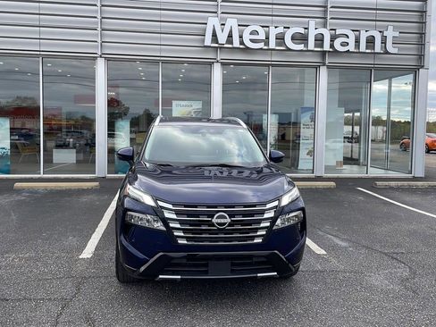 Certified 2024 Nissan Rogue Platinum w/ Platinum Premium Package image 3