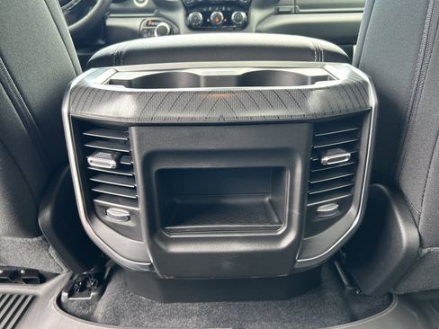 New 2026 RAM 1500 4x4 Crew Cab image 37