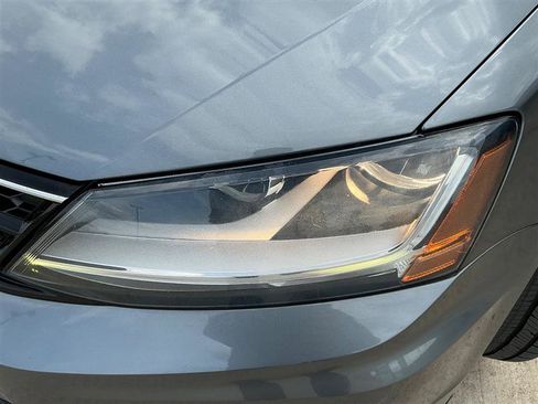 Used 2017 Volkswagen Jetta GLI FWD image 19