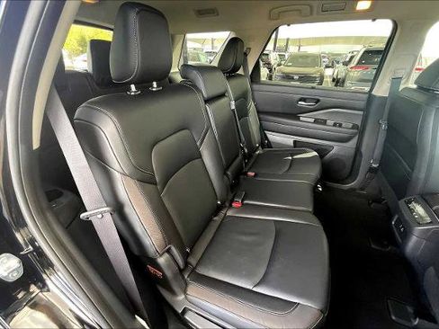 Certified 2023 Nissan Pathfinder SL image 19