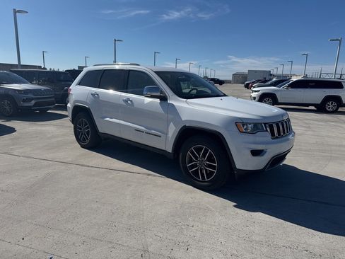 Used 2019 Jeep Grand Cherokee Limited image 2