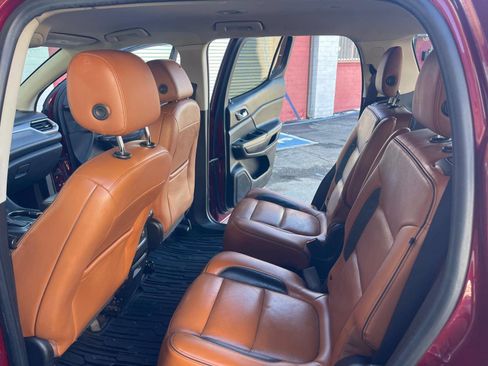 Used 2018 GMC Acadia SLT w/ LPO, Protection Package image 11