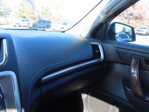 Used 2014 GMC Acadia Denali image 22