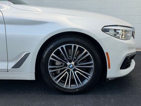 Used 2018 BMW 530i RWD image 11