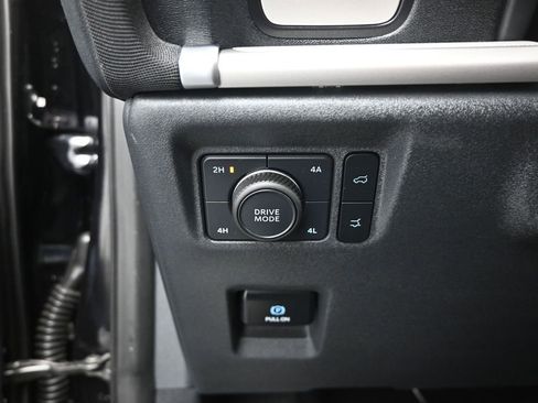 Used 2025 Ford Expedition Active AWD/4WD image 14