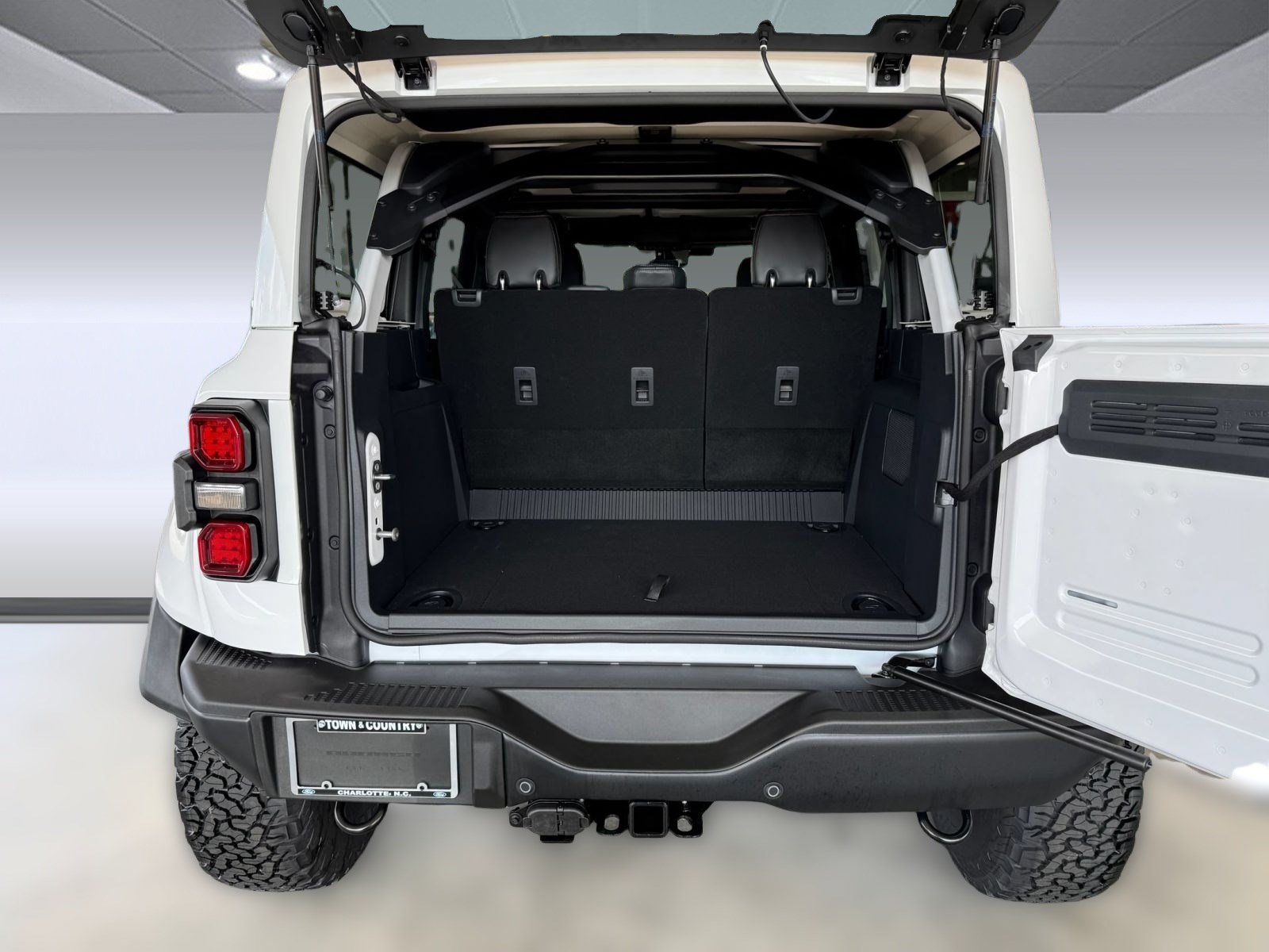 New 2026 Ford Bronco Raptor w/ Interior Carbon Fiber Pack AWD/4WD image 30