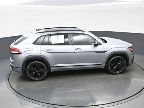 Used 2023 Volkswagen Atlas Cross Sport SEL R-Line image 39