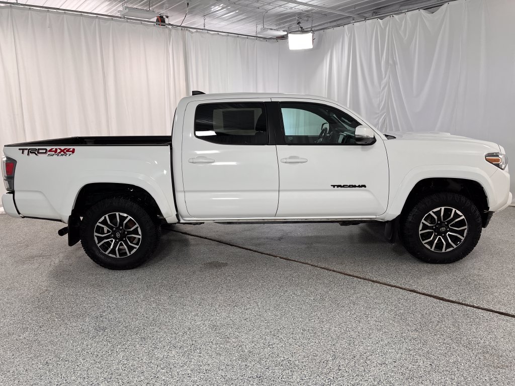 Used 2023 Toyota Tacoma TRD Sport w/ Advanced Technology Package AWD/4WD image 12