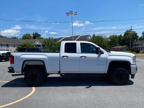 Used 2018 GMC Sierra 2500 4x4 Double Cab w/ Sierra Convenience Package image 6
