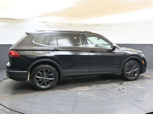Certified 2023 Volkswagen Tiguan SE image 6