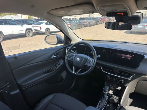 Used 2025 Buick Encore GX Preferred image 32
