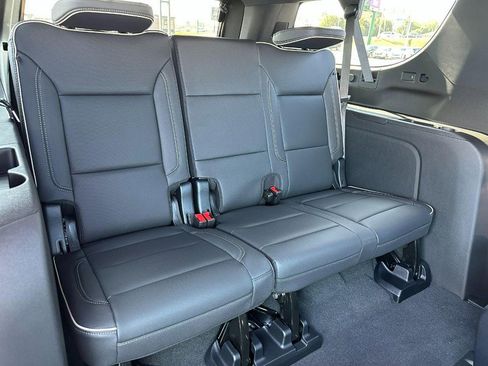 New 2025 GMC Yukon XL Elevation image 5