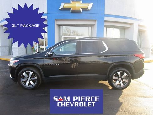Used 2020 Chevrolet Traverse LT w/ LT Premium Package image 1