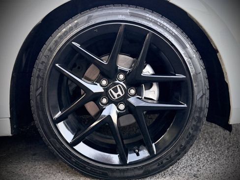 Used 2023 Honda Civic Sport image 16