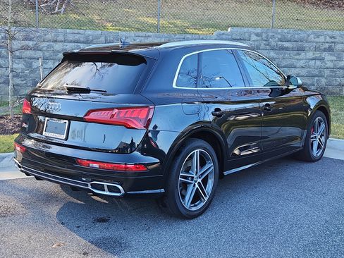 Used 2019 Audi SQ5 Premium Plus w/ Premium Plus Package image 2