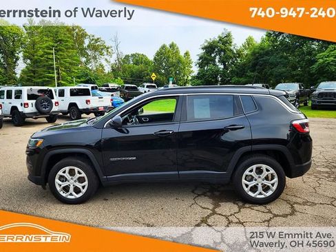 Used 2024 Jeep Compass Latitude AWD/4WD image 4