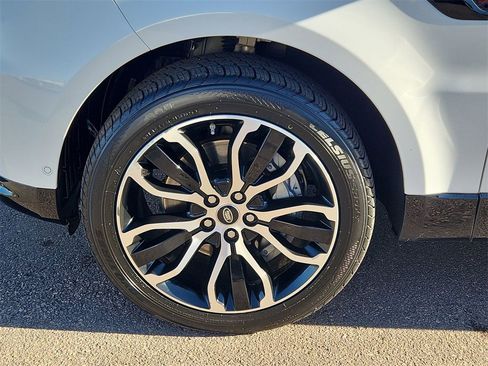 Used 2021 Land Rover Range Rover Sport HSE Silver Edition image 26