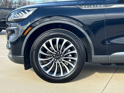 Used 2023 Lincoln Aviator AWD w/ Premium Package image 5