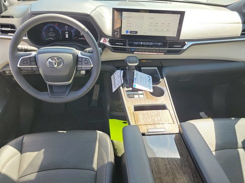 New 2026 Toyota Sienna Limited AWD/4WD image 27