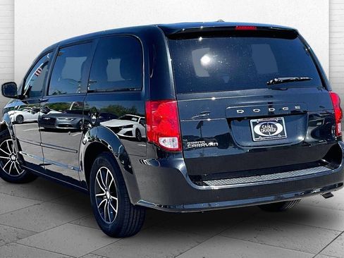 Used 2017 Dodge Grand Caravan SE FWD image 8