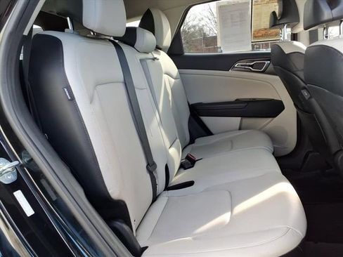 Used 2024 Kia Sportage EX image 13