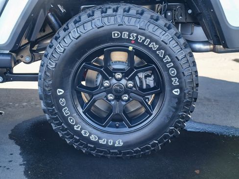 New 2026 Jeep Gladiator Sport image 10