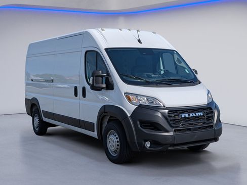 Used 2025 RAM ProMaster 2500 w/ Convenience Group FWD image 5