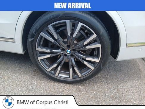 Used 2020 BMW X7 xDrive40i w/ Premium Package AWD/4WD image 9