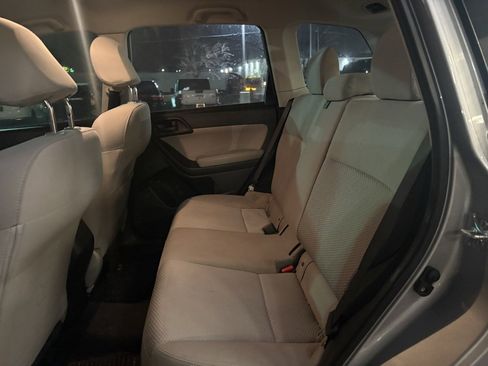 Used 2016 Subaru Forester 2.5i w/ Alloy Wheel Package image 12